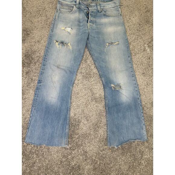 Levi's 512 Size 33 Waist and 28-inch Inseam Bootcut Distressed Button Fly - Picture 5 of 11